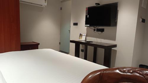 Economy Single Room