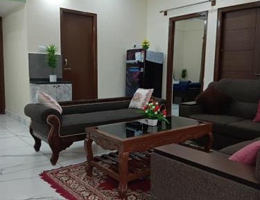 Deluxe Two-Bedroom Apartment with Garden View