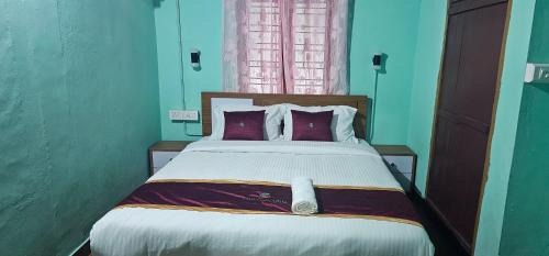 Deluxe Double Room (2 Adults + 1 Child)