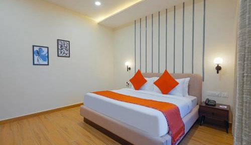 Suite with Valley View & Balcony
