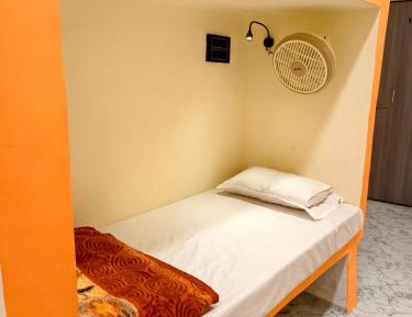 Bed in 6-Bed Mixed Dormitory Room