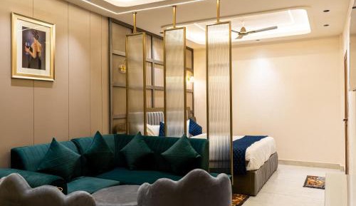 Superior King Suite