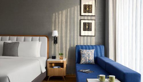 Deluxe King Room