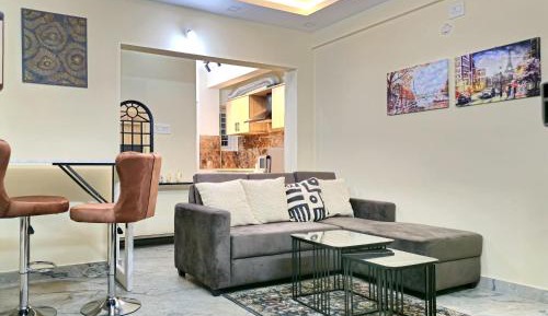 One-Bedroom Apartment with Balcony