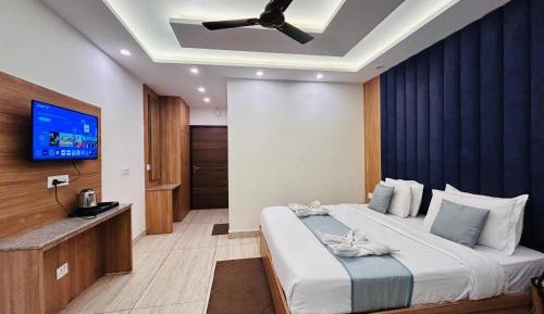 Queen Room with Balcony