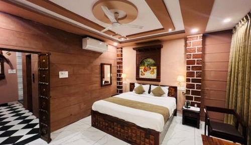 King Room with Balcony