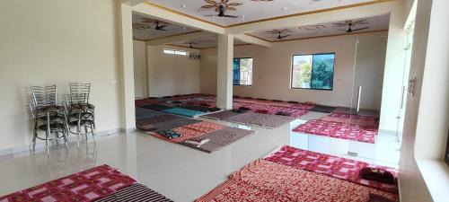 10-Bed Mixed Dormitory Room