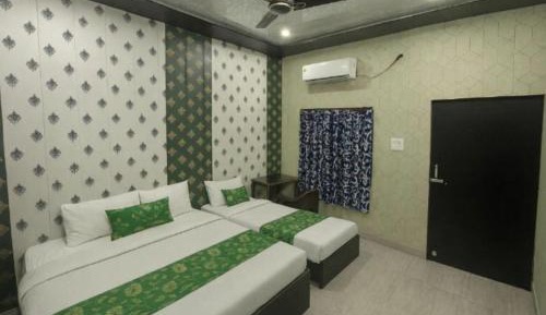Deluxe Double Room with Extra Bed