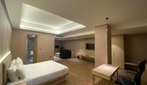 Suite with City View