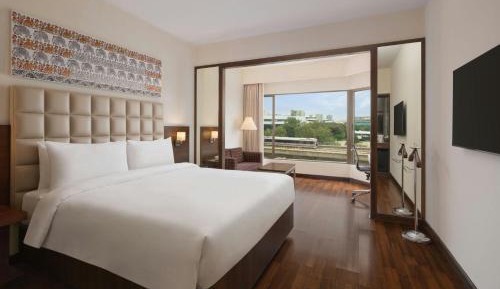 Executive King Room with Lounge Access