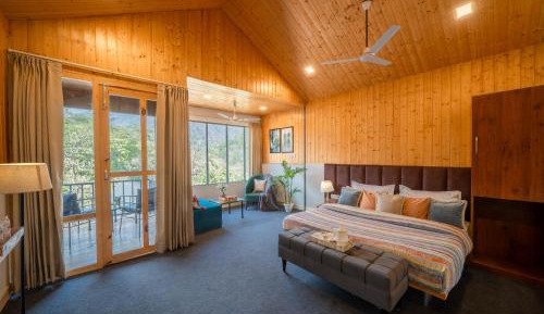 Suite with Mountain View
