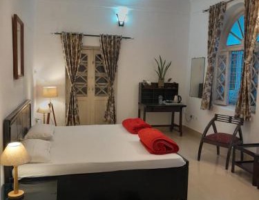 Family Room with Garden View