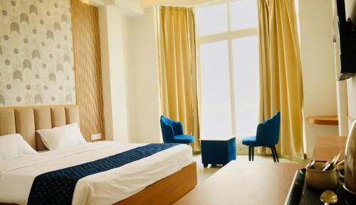 Queen Room with Balcony