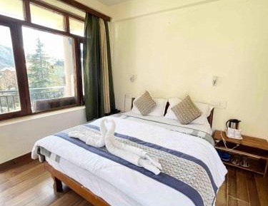 Queen Room with Balcony