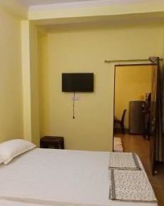 Deluxe Double Room (2 Adults + 1 Child)