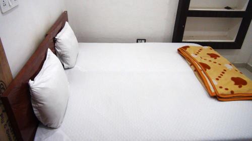 Double Room with Shared Bathroom