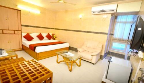 Deluxe Queen Room