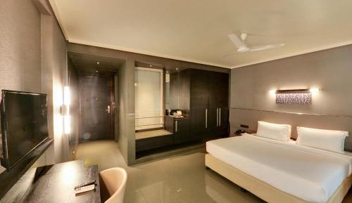 King Room with Pool View