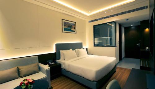 Deluxe King Room