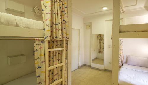 Deluxe 4 Bed Female AC Dorm
