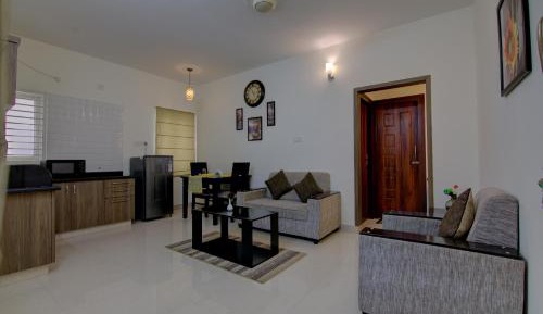 Deluxe One-Bedroom Apartment