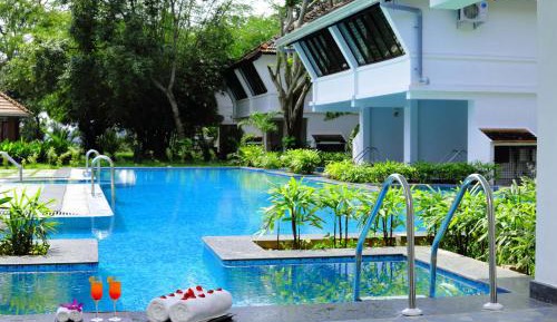 Meandering Pool Cottage with Complimentary Nature Walk/Hike