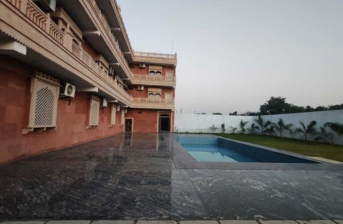 Orchha Hotel | Hotel Rajwada Palace
