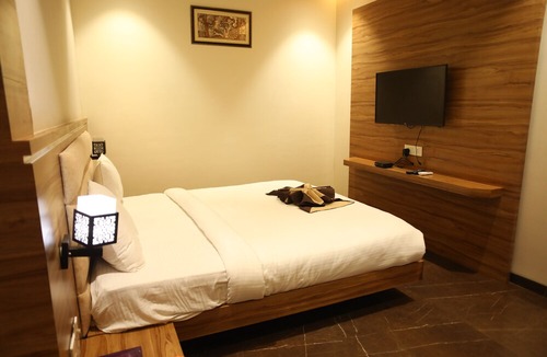 Ambikapur Hotel | HOTEL PURPLE ORCHID