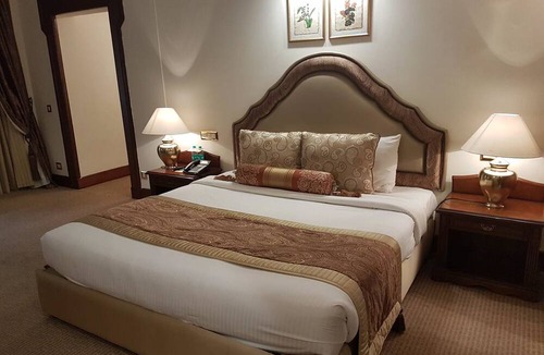 Sushant Lok Hotel | The Palms - Town & Country Club