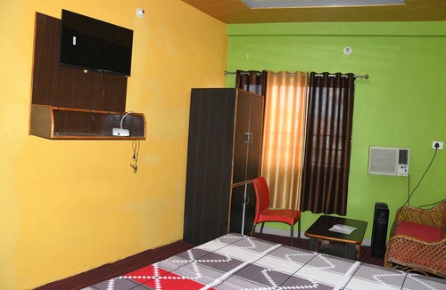Pithoragarh Hotel | Hotel Mountain View And Rooftop Restaurant