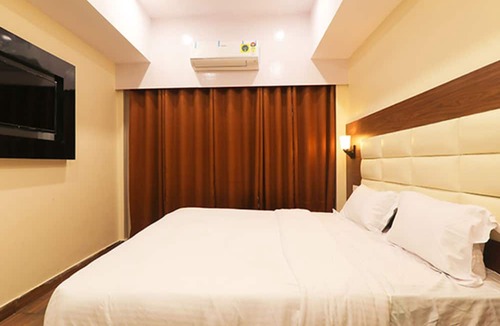Lucknow Hotel | FabHotel Blueark
