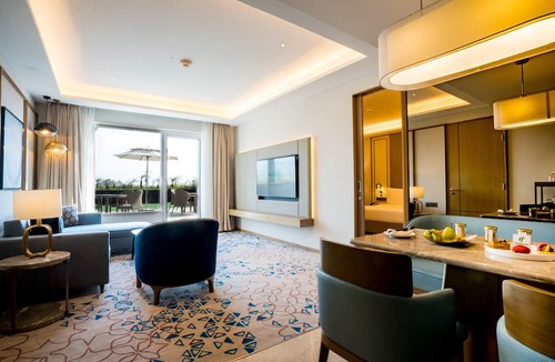 Lucknow Hotel | Holiday Inn Lucknow Airport by IHG