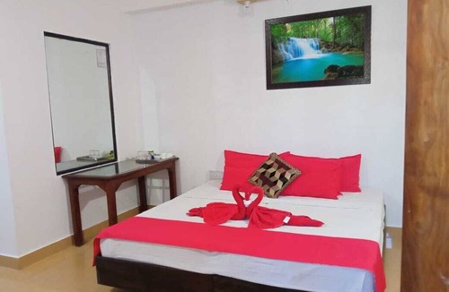 Lansdowne Hotel | Hotel Sheetal Tower