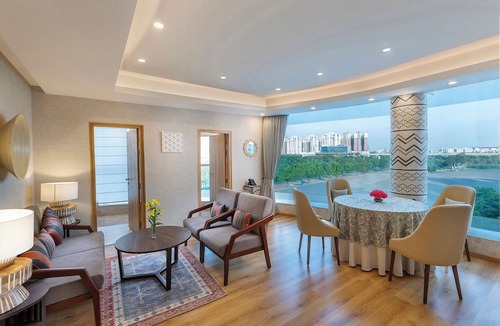 Greater Noida Hotel | ExpoInn Suites and Convention