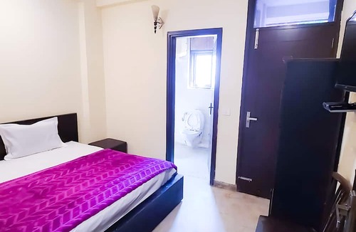Chittaranjan House | Roomshala 047 Hotel Jagannath