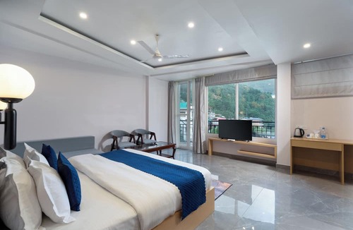 McLeod Ganj Hotel | Hotel Buddha's Abode- Best Hotel in McleodGanj Main Market