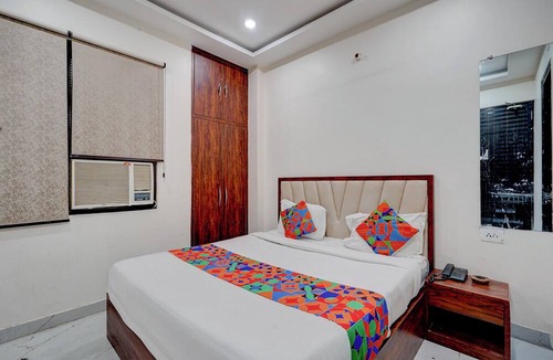 Kalyanpur Hotel | FabHotel Metro Inn