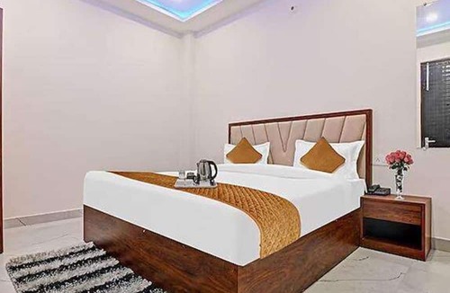 Kalyanpur Hotel | FabHotel Metro Inn
