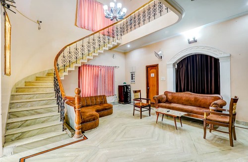 Allahabad Hotel | Fabhotel Raka Inn