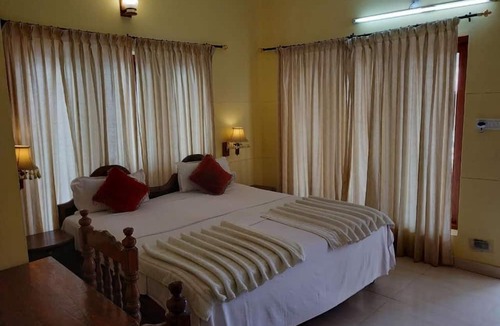 Kovalam Hotel | Beach Florra Inn
