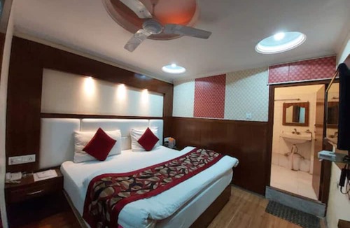 Nainital Hotel | Goroomgo Moon Nainital