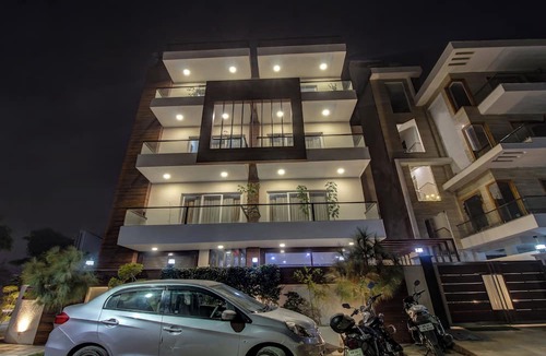 Gurugram House | Treebo M2M Residency Sector 46