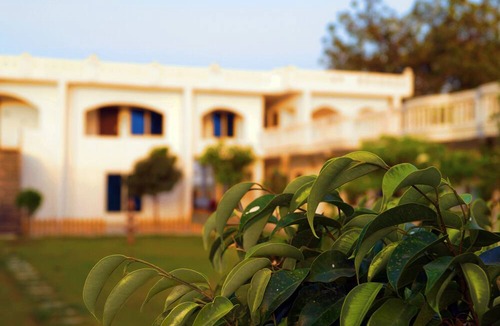 Garhmukteshwar Hotel | Ganga Village Resort