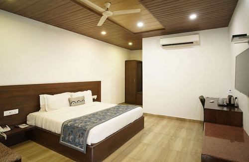 Madhopur Hotel | Comfort Inn Coral River