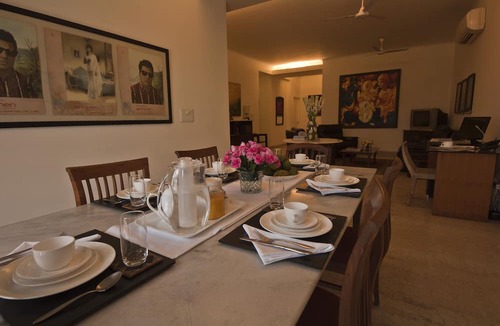 Defence Colony Bed & Breakfast | Colonels Retreat