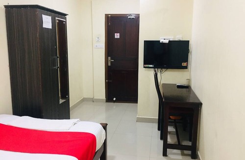 Onamthuruth Hotel | Brindavan Residency
