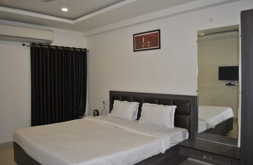 Satna Hotel | Hotel Spark Inn