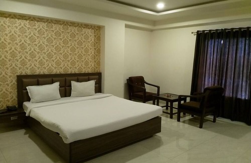 Satna Hotel | Hotel Spark Inn