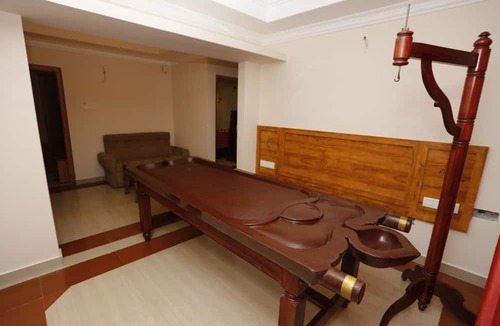 Sulthan Bathery Hotel | Jet Paark