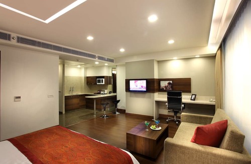 Vaishali Hotel | Mahagun Sarovar Portico Suites Ghaziabad